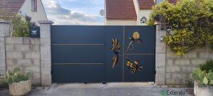 portail coulissant avec motifs