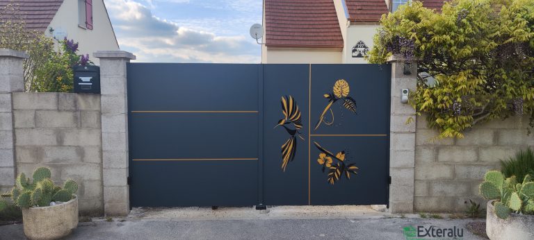portail coulissant avec motifs